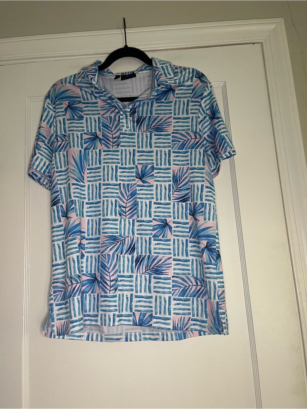 Men's Small Greenside Golf Blue & Pink Malibu Sleeve Tropical Print Shirt